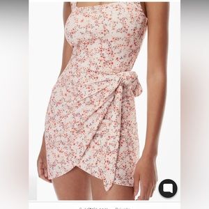 Aritizia Wilfred free new Saturn mini dress in coral blush. Size small.